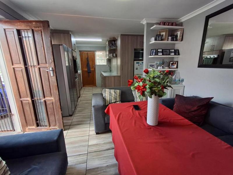 2 Bedroom Property for Sale in Portlands Western Cape